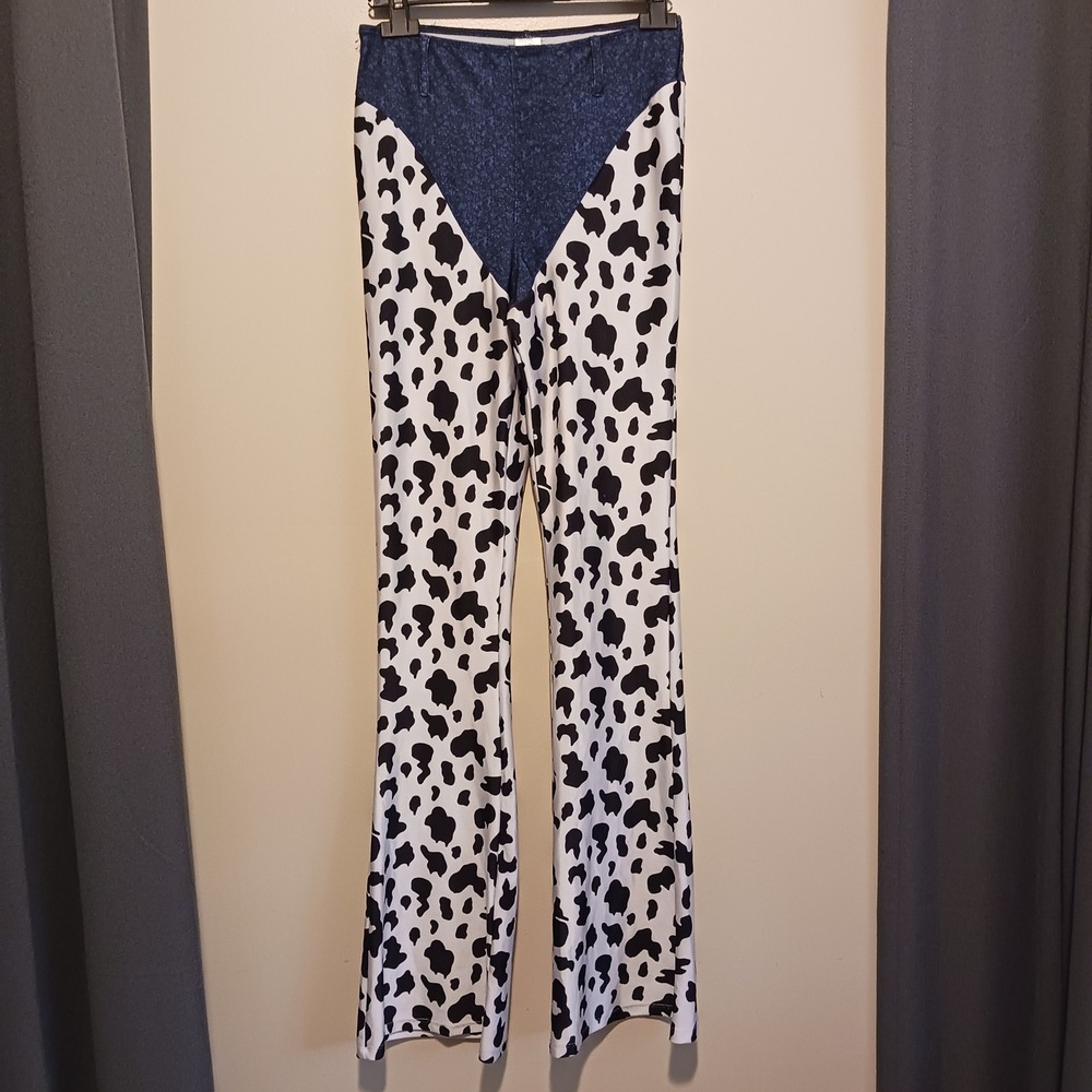 Fashion Nova Cow Print Festival Flare Leggings Blue‎ V-Yoke High Waist S/M